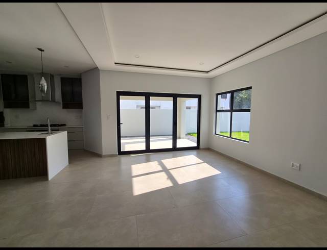 4 BEDROOM HOUSE FOR SALE IN SANDOWN